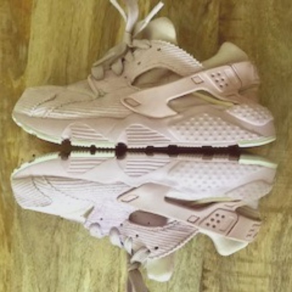 Nike Huarache Run SE (PS) -Preschool Sz.13C - Pink